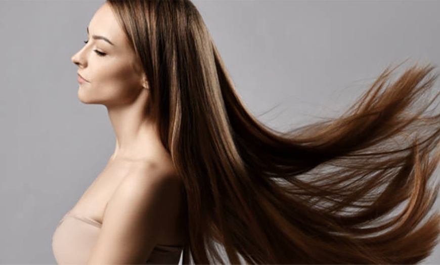 Image 2: Alisado con queratina o tratamiento reafirmante capilar 