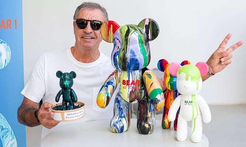 Custom Fluid Art Bear Experience – Nashville