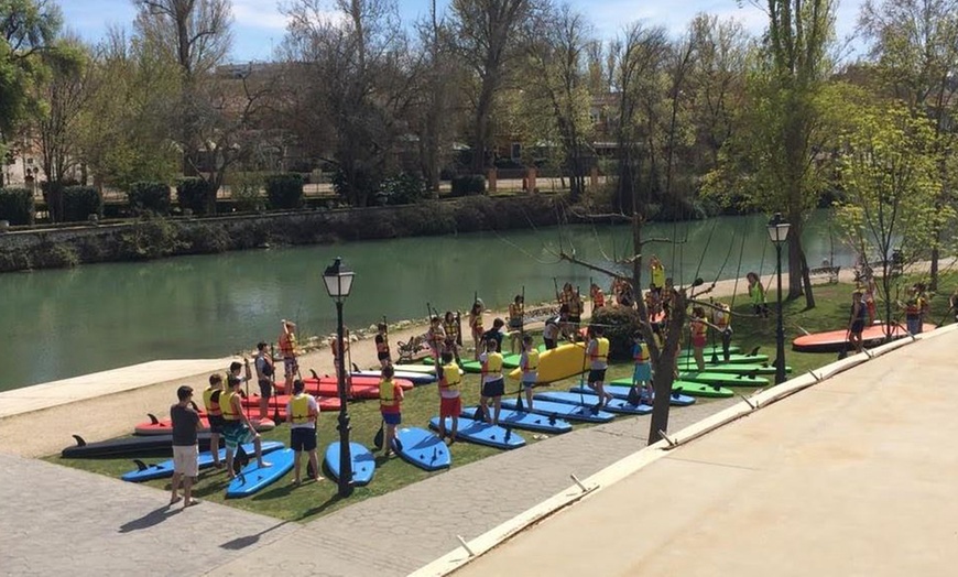 Image 2: Reconecta con la naturaleza en un tour de paddle sup por el río Tajo