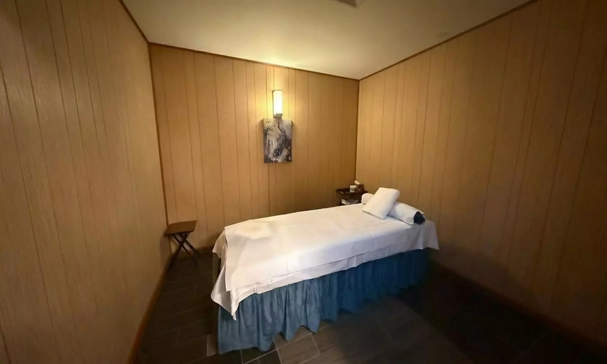 Melt Stress Away Together with a 60- or 90-Minute Couples Massage