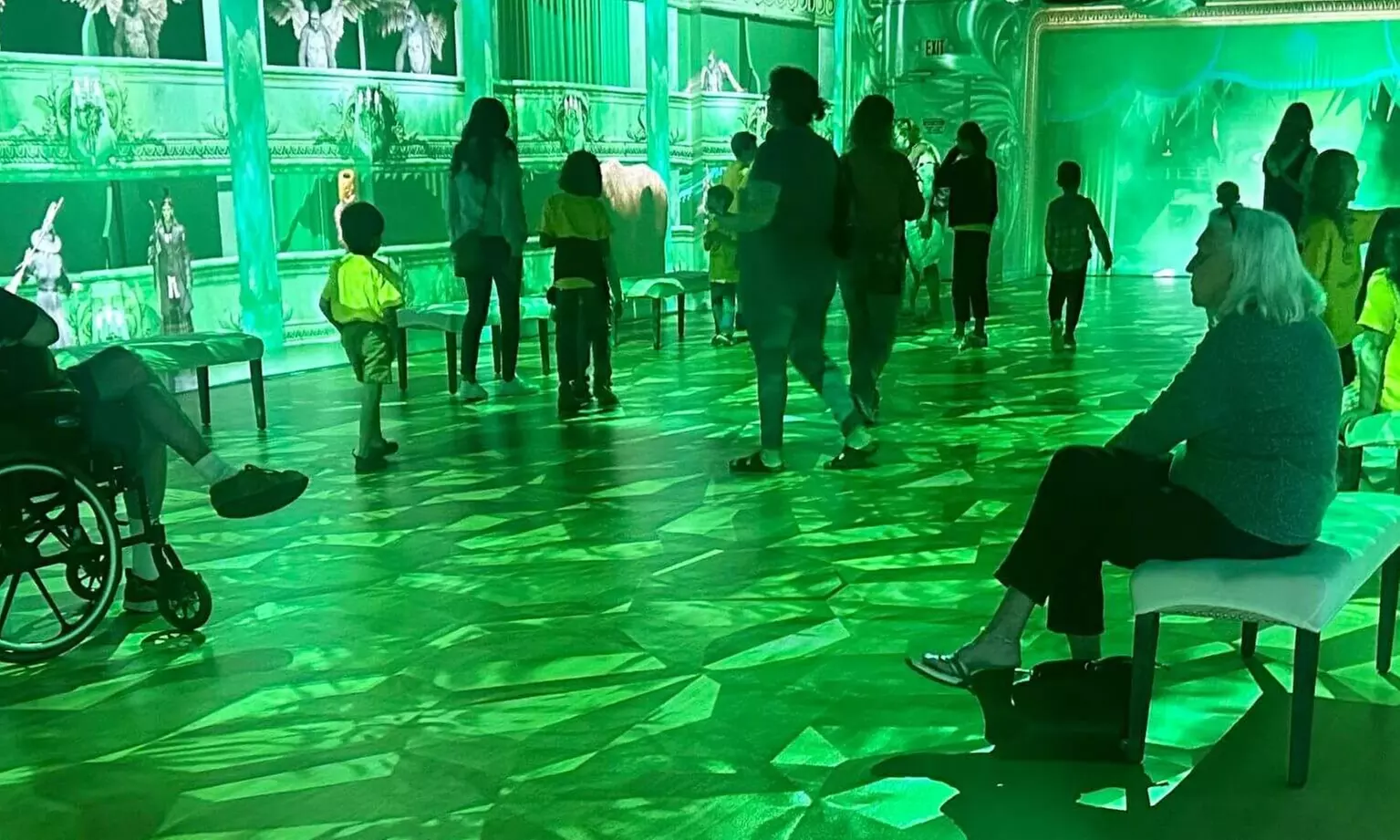 Hidden Gem of Florida — Wizard of Oz Museum + Museum Present
