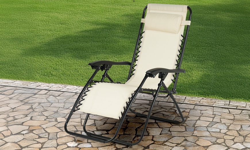 Image 8: Tumbona de exterior ligera y plegable