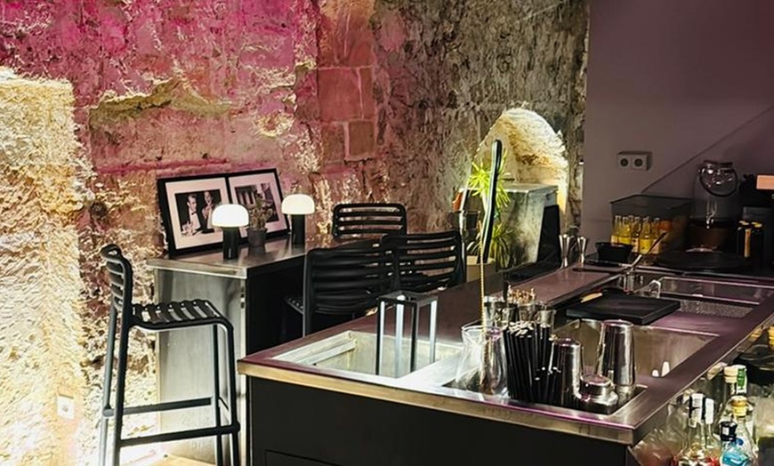 Image 2: Masterclass de cócteles con degustación y picoteo para 1 o 2 personas