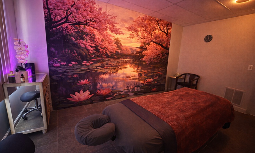 Image 2: Detox & Glow with Lymphatic Massage and Red Light Therapy