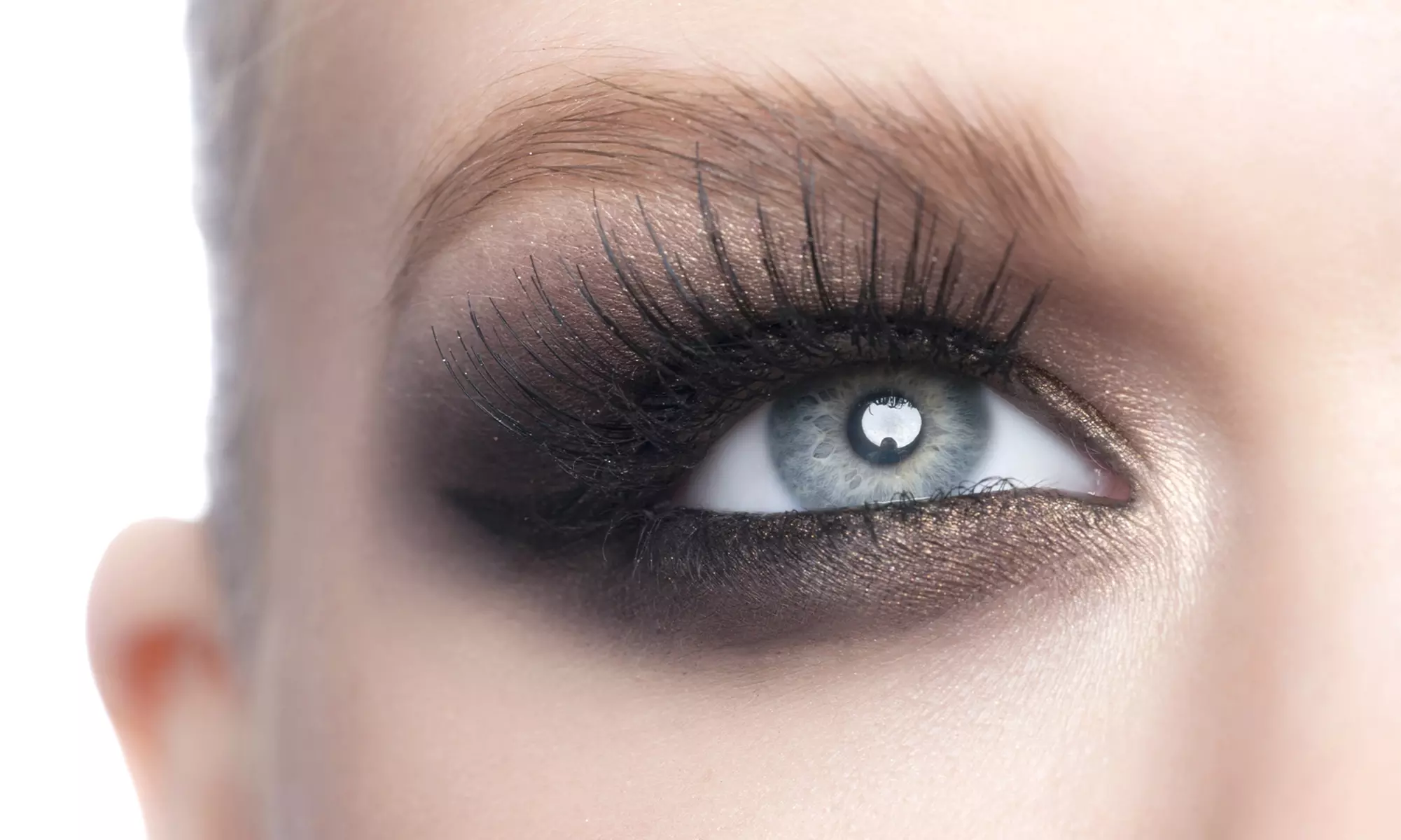 One Full Set of Classic Eyelash Extensions with Optional Fill at Miracle Salon and Medi Spa (Up to 53% Off) - Primary Image