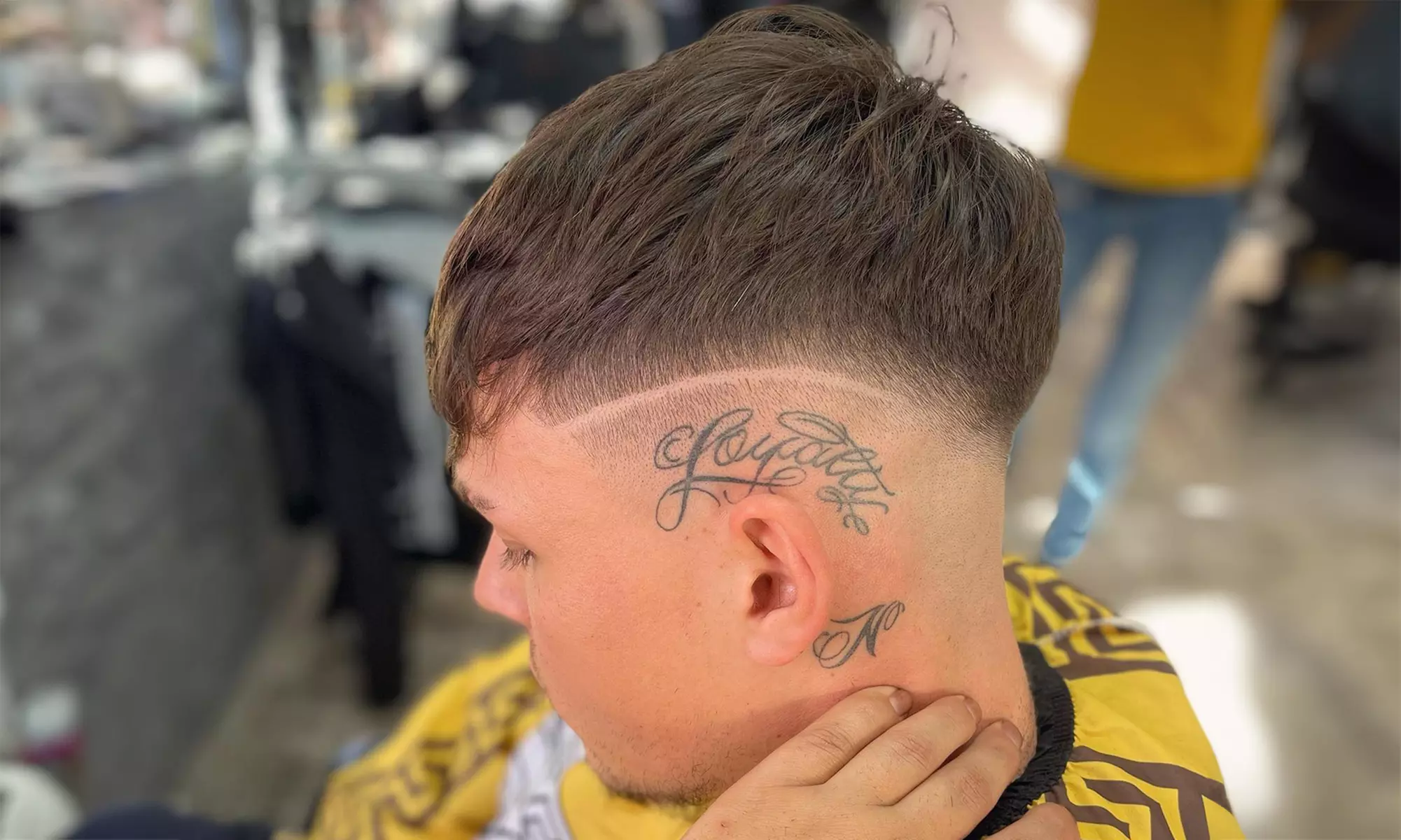 Waschen, schneiden & föhnen für Herren, opt. inkl. Nassrasur & Maske