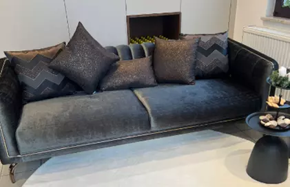 Hydrogen-Gesichtsbehandlung/ Microneedling/ Microdermabrasion