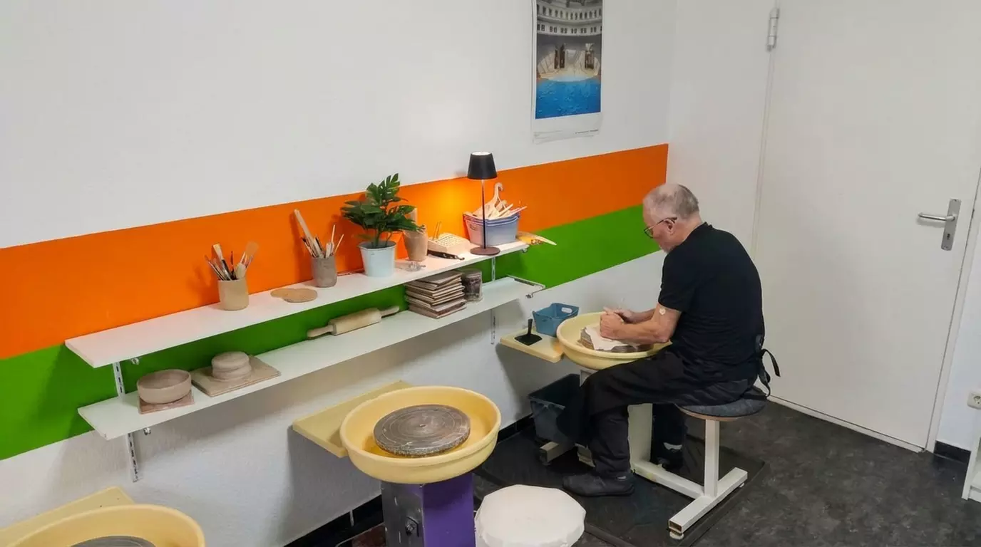 2-stündiger Töpferkurs inkl. Glasieren, Brennen & fertigem Produkt