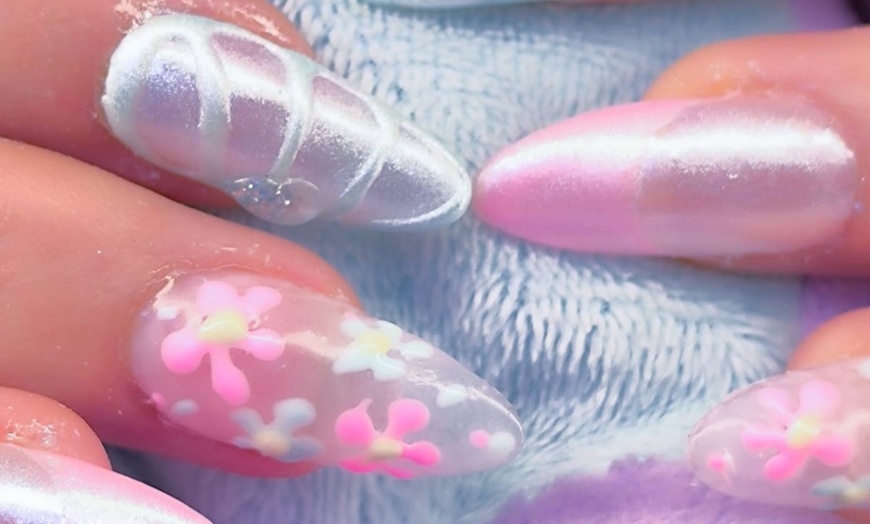 Image 9: Uñas Soft Gel talla S a XXL con manicura rusa o decoración 3D