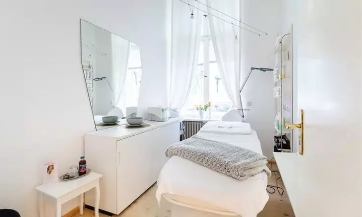 Permanent Make-up für Augen oder Augenbrauen für 1 Person