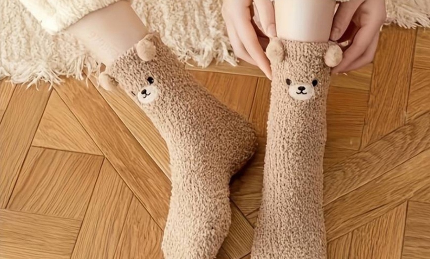 Image 1: Calcetines de felpa de oso de peluche