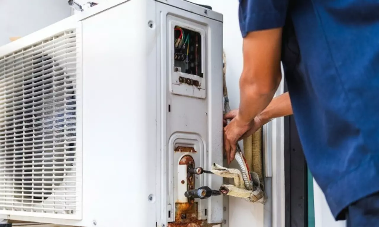 Learn Auto Repair with Car Mechanic or HVAC Operator Online Course at Compete High -  Upto60% Off - Second Medium