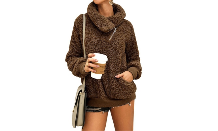 Image 4: Fleece Oversized Fluffy Jumper