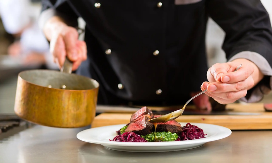 Image 7: Oberstaufen im Allgäu: Deluxe-Doppelzimmer inkl. 3/4 Pension & Spa