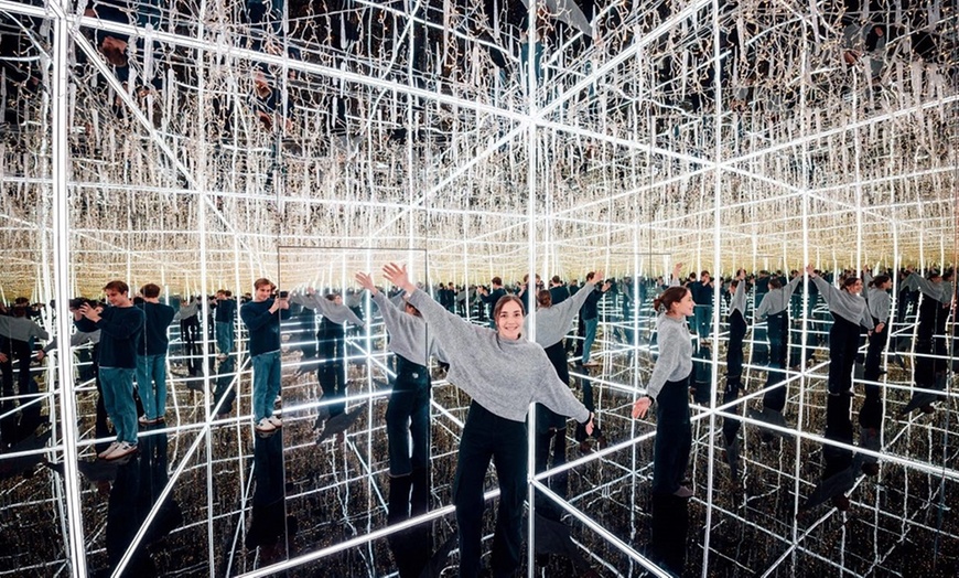 Image 4: Eintritt für das Upside-Down-Erlebnismuseum Magic Bavaria in München