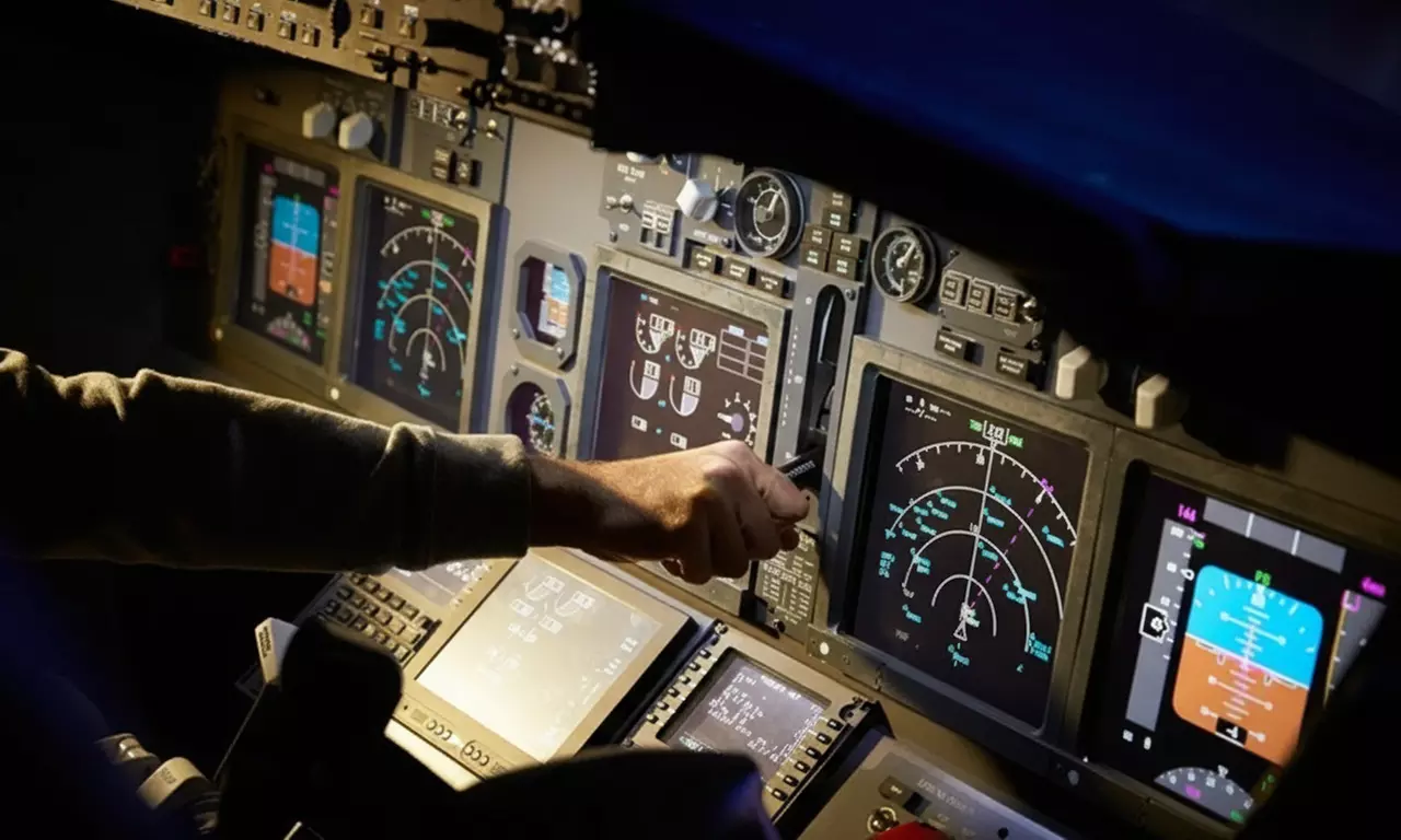 30-, 60- or 90-Minute Jet Flight Simulator Experience for One Person