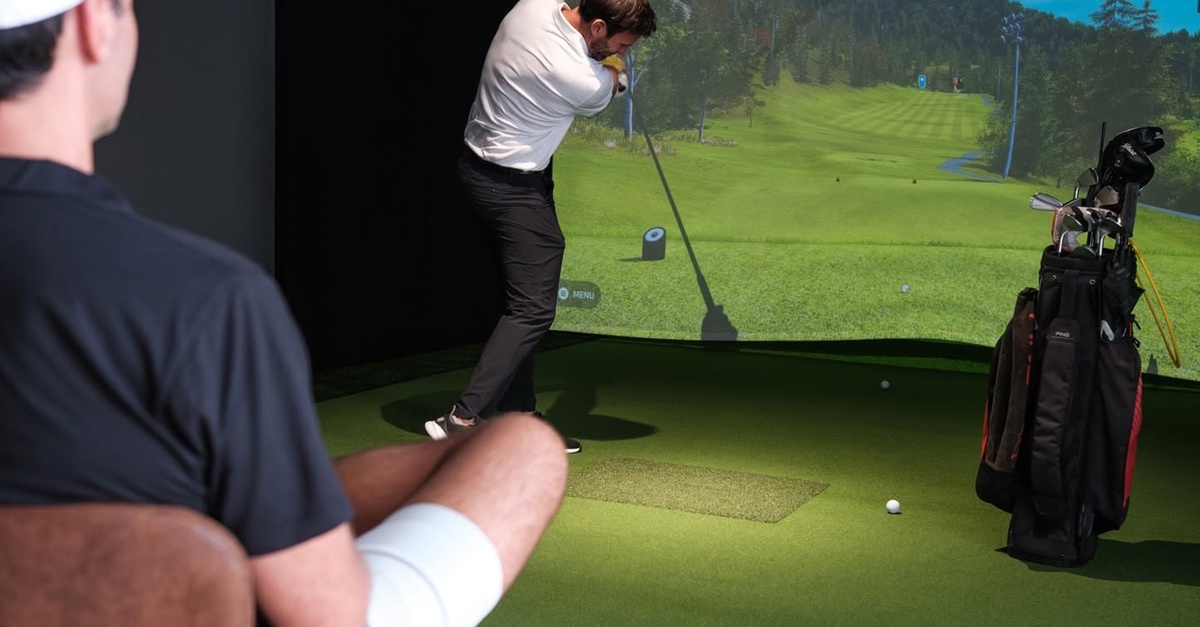 Bautizo de golf con clase y una hora de simulador en Las Palmas