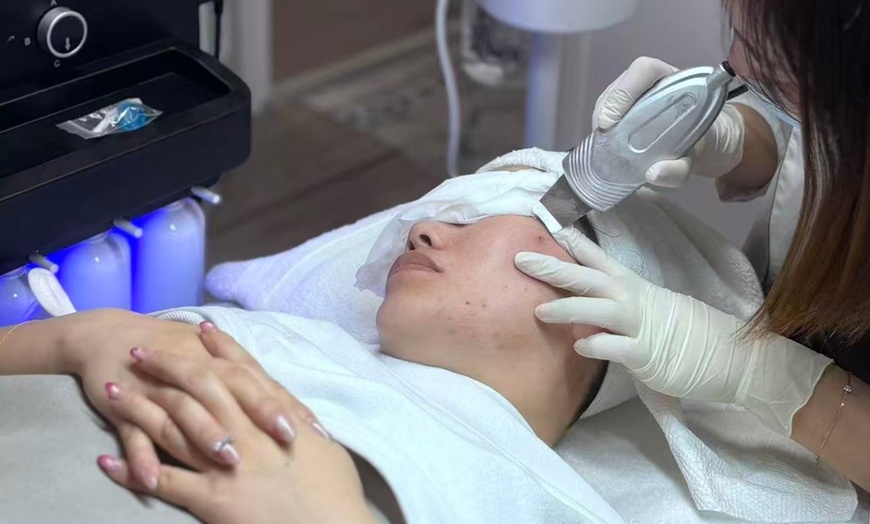 Image 6: 60-Min Facial, 90-Min Facial and Massage & 90-Min Anti-Aging Facial