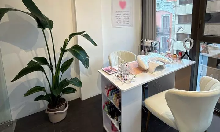 Lifting y tinte de pestañas con opción a diseño y depilación de cejas