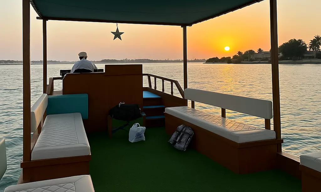 30 or 60-Minute Quick Scenic Cruise in Abu Dhabi for Up to 2, 3, or 4