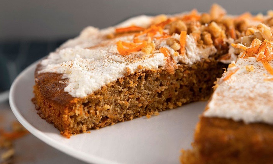 Image 6: Menú con entrante, principal, postre y botella de vino