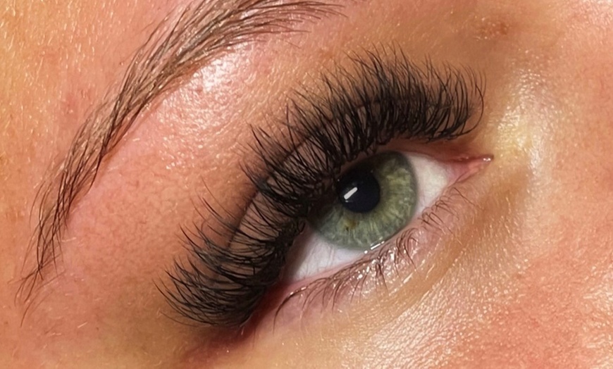 Image 6: Full Set Eyelash Extensions with One or Two Fill-in’s