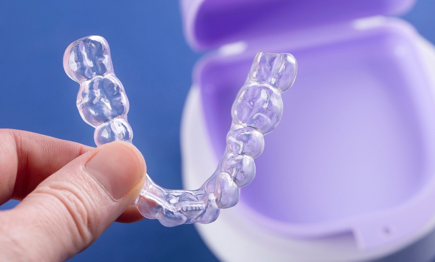 Image 5: Get All-Inclusive Clear Aligners with Free Whitening Kit