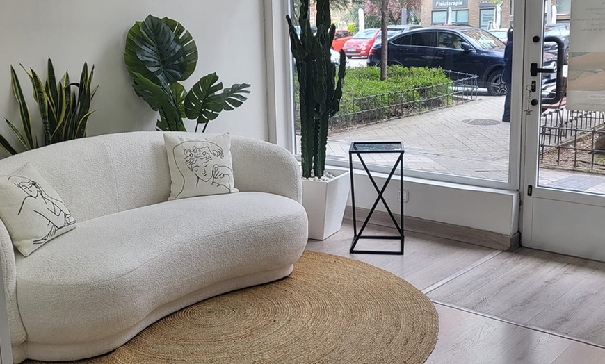 Image 6: Masaje a elegir de hasta 60 minutos para 1 persona