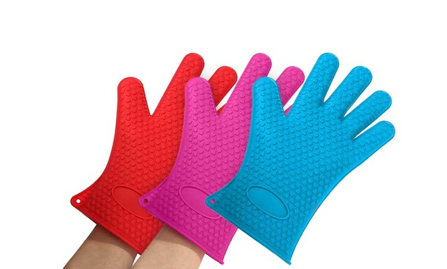 Image 1: Heat-Resistant Cooking Gloves