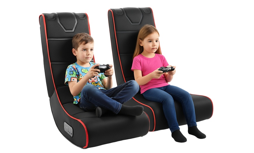 Image 7: Bluetooth Rocker Gaming Chair