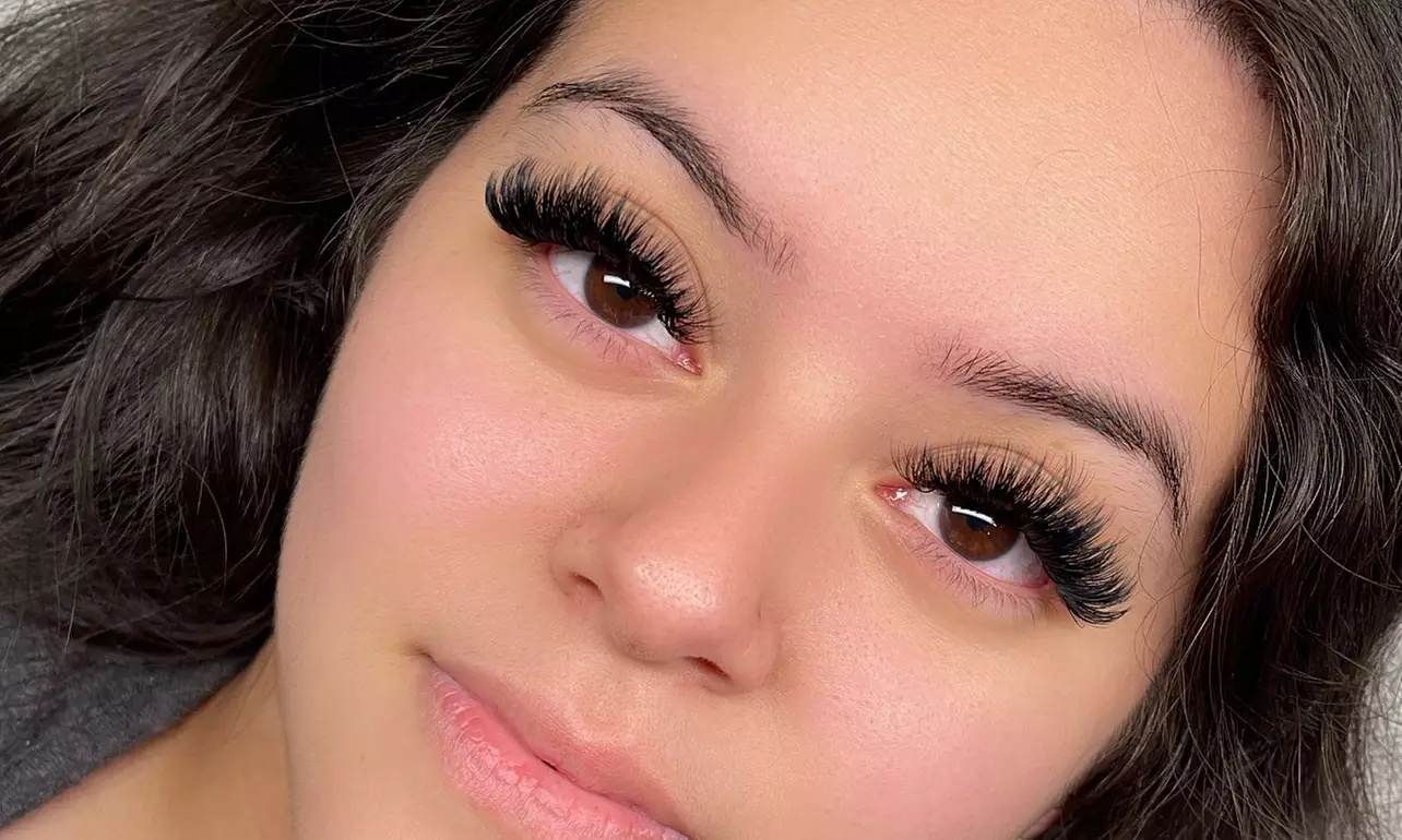 Up to 37% Off on Eyelash Extensions at A.LBeauty
