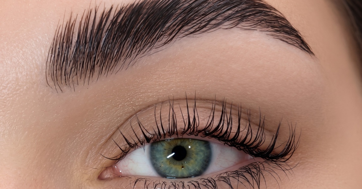 Servicio de lifting de pestañas y diseño de cejas en Valencia