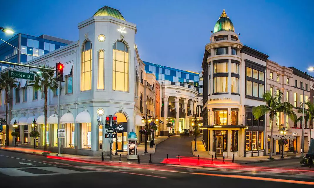 Explore Hollywood & Beverly Hills in a Private SUV Tour in Los Angeles