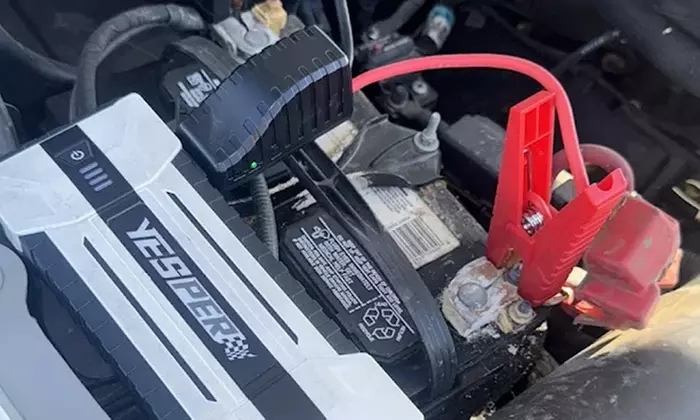 Emergency Tire Change/Jumpstart Service/Auto Lockout/Gas Delivery