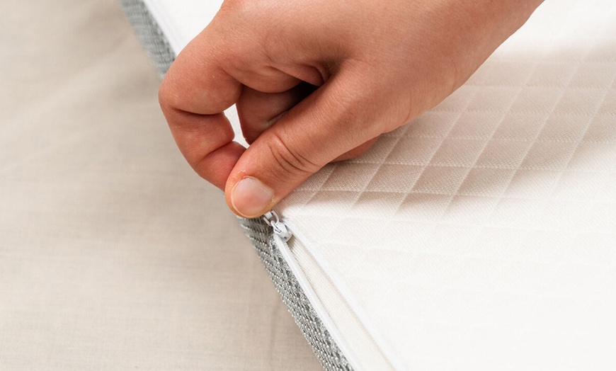 Image 6: Cojín cervical ergonómico y versátil para todas las posiciones