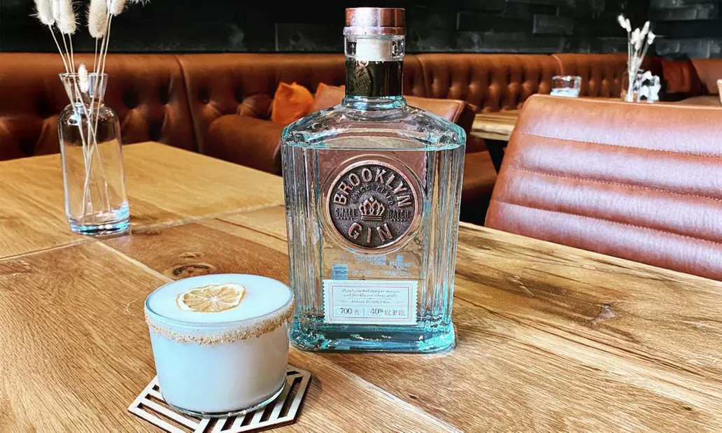 Cocktail nach Wahl inkl. Knabberzeug für bis zu 4 Personen