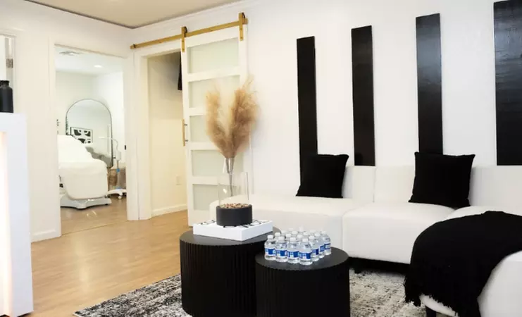 Reveal Radiant, Youthful Skin with Advanced Jet Plasma Treatments!