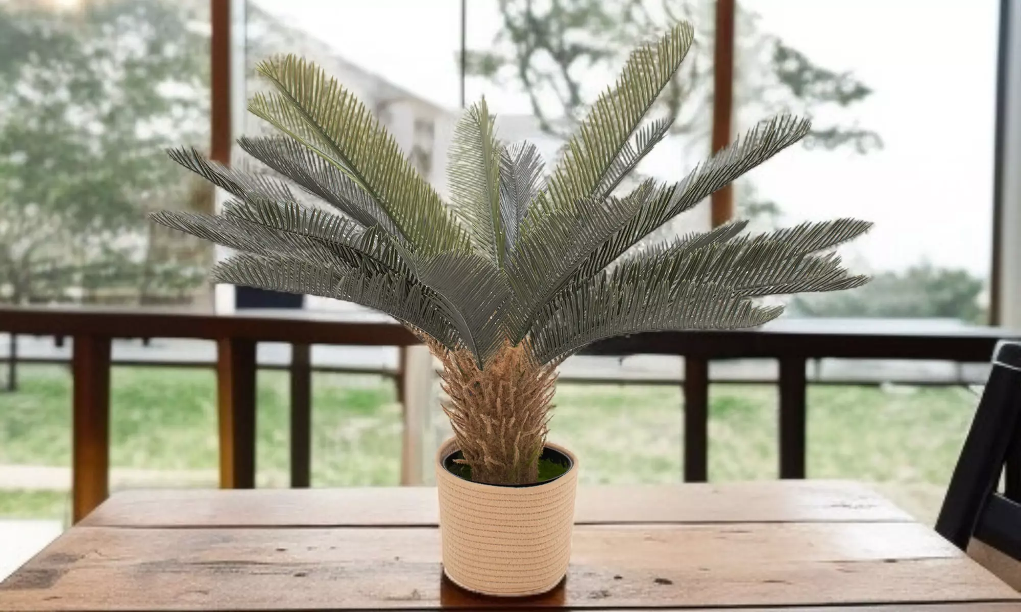 Plante tropicale artificielle avec pot