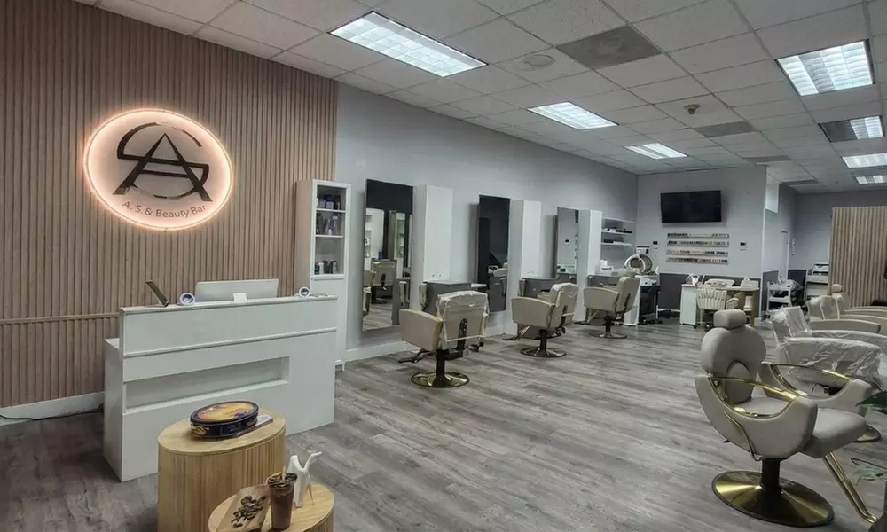 Achieve a Flawless Look with upto Three Full Face Makeup Applications