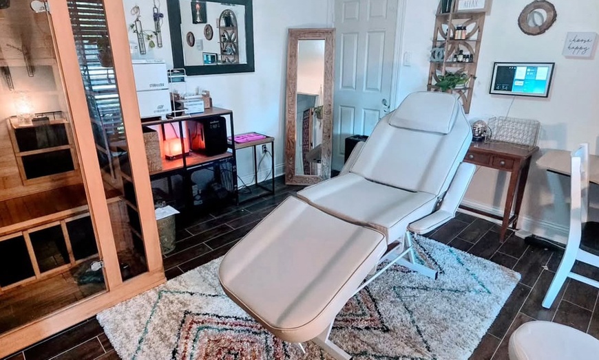 Image 2: Revitalize with a 60-Minute Signature Custom Facials