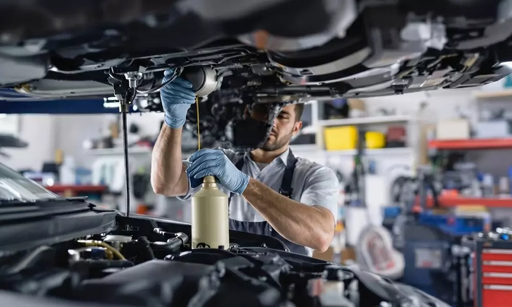 One Full or Synthetic Blend Oil Change with Visual Inspection at SSS (Up to 26%Off)