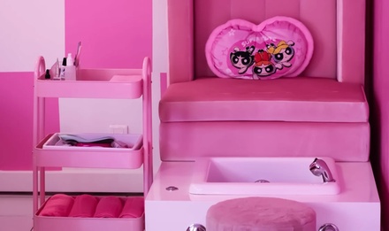 Beauté des mains avec pose de vernis semi-permanent - Pinktastic concept