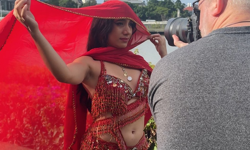 Image 2: Join & Learn 4 Weeks Course Belly Dance Class for One or Two People  