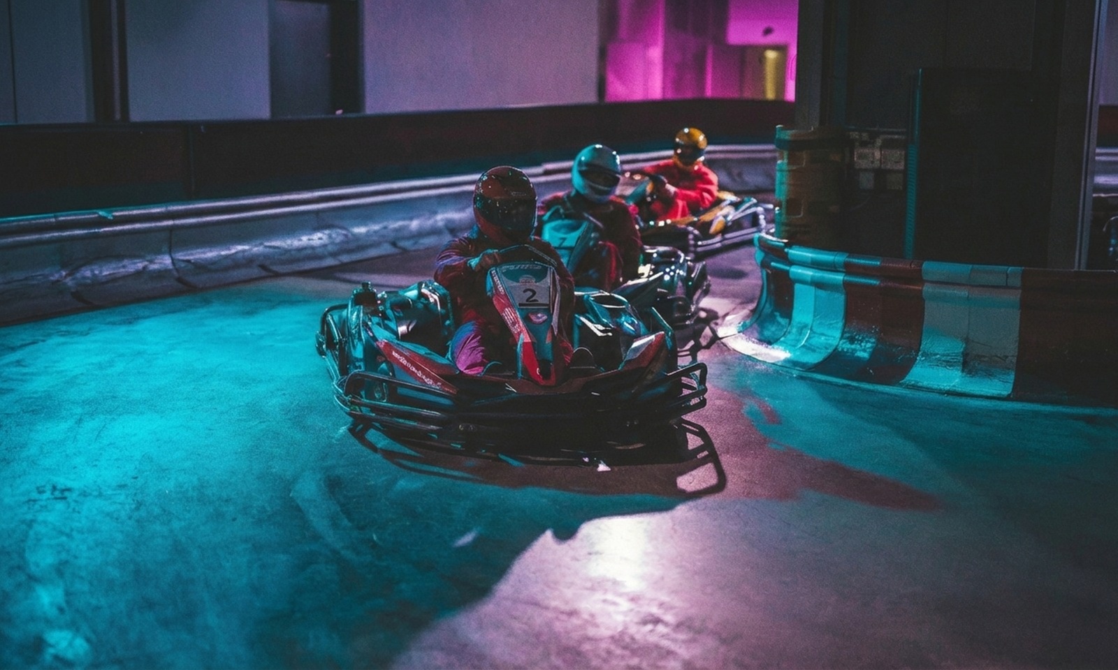 Bis zu 50 Minuten Go-Kart-Spaß mit bis zu 65 km/h – für bis zu 2 Per.