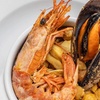 Image 4: Mariscada o bandeja de mejillones o marisco con botella de vino para 2