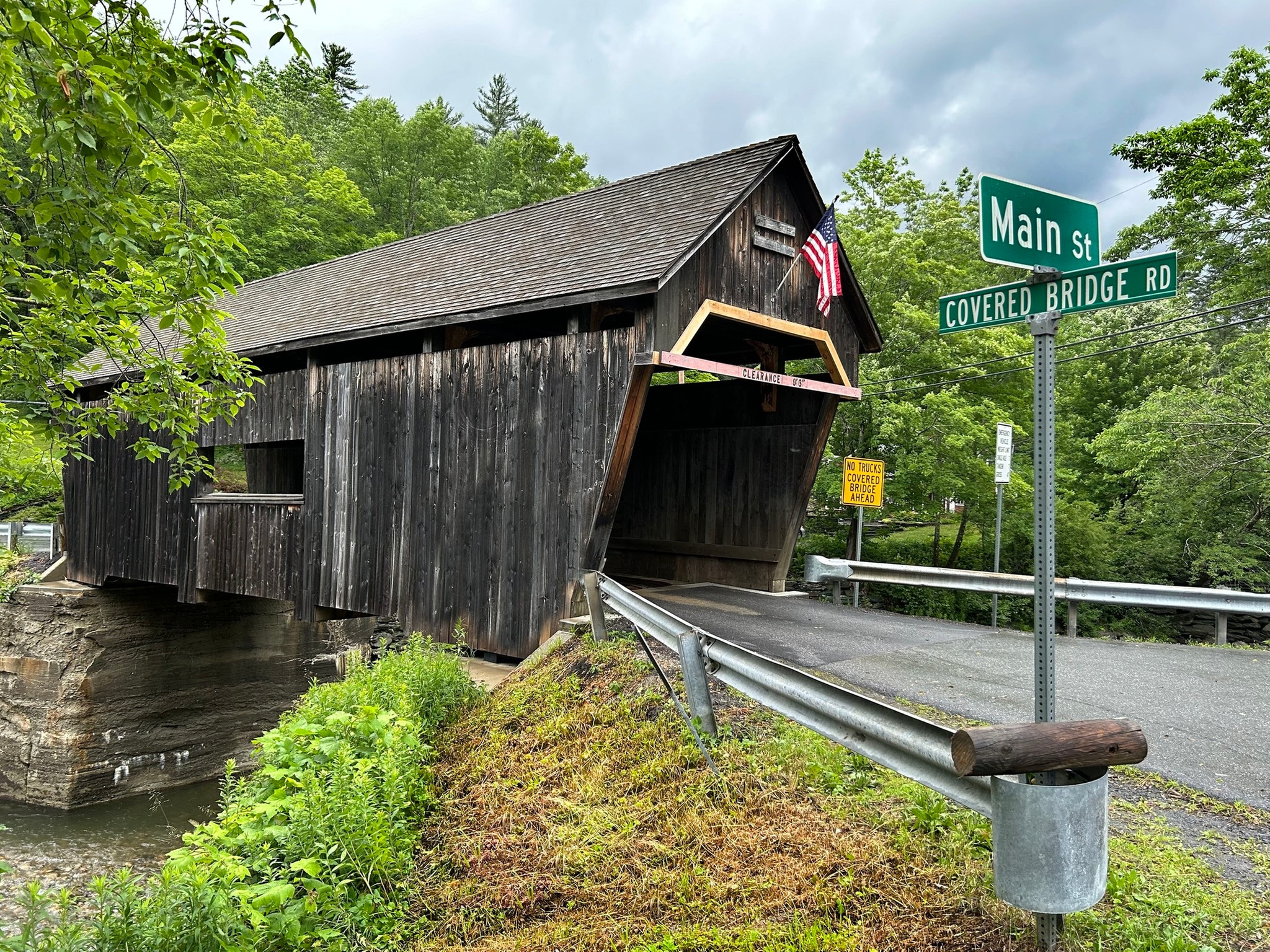 Waterfall and Cover Bridge Tour for 1 or 2 People