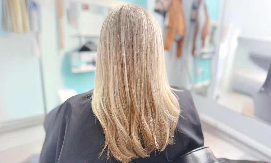Image 2: Haircut w/ Conditioning Treatment, Blow-dry & Optional Half Highlights