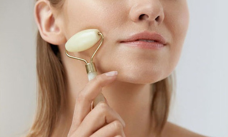 Image 2: Jade Roller for Face & Gua Sha Scraping Massage Tool Anti Wrinkle Anti Aging
