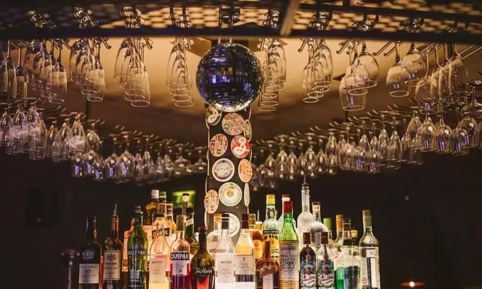 Cocktail Masterclass Experience for 1–8 People