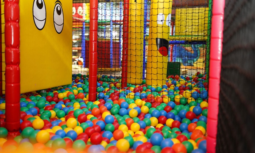 Image 3: Tageskarte für den Indoorspielplatz MAXILAND